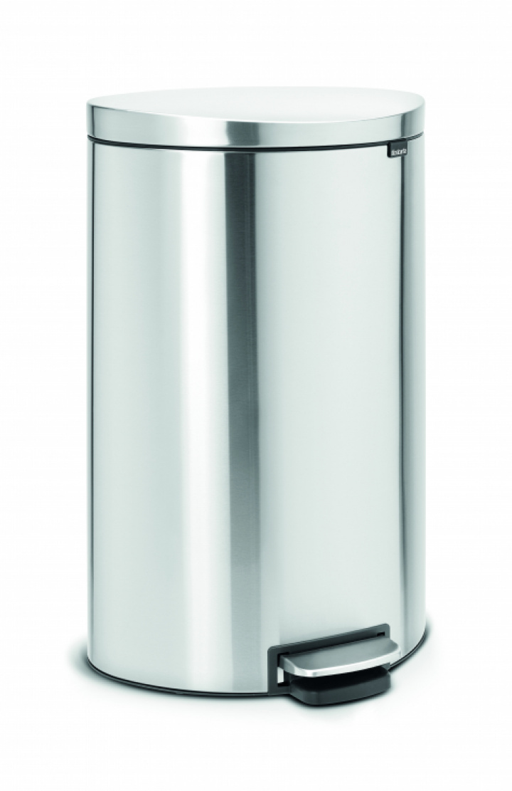 Brabantia Flatback Pedalhink 40L Matt Steel i gruppen hos Stdbutiken (25961)