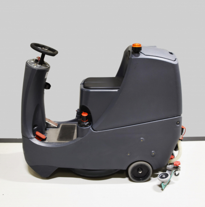Begagnad Skurmaskin CRG8055/100T i gruppen Städmaskiner / Kombiskurmaskin / Begagnad Skurmaskin hos Städbutiken (BEG0754)